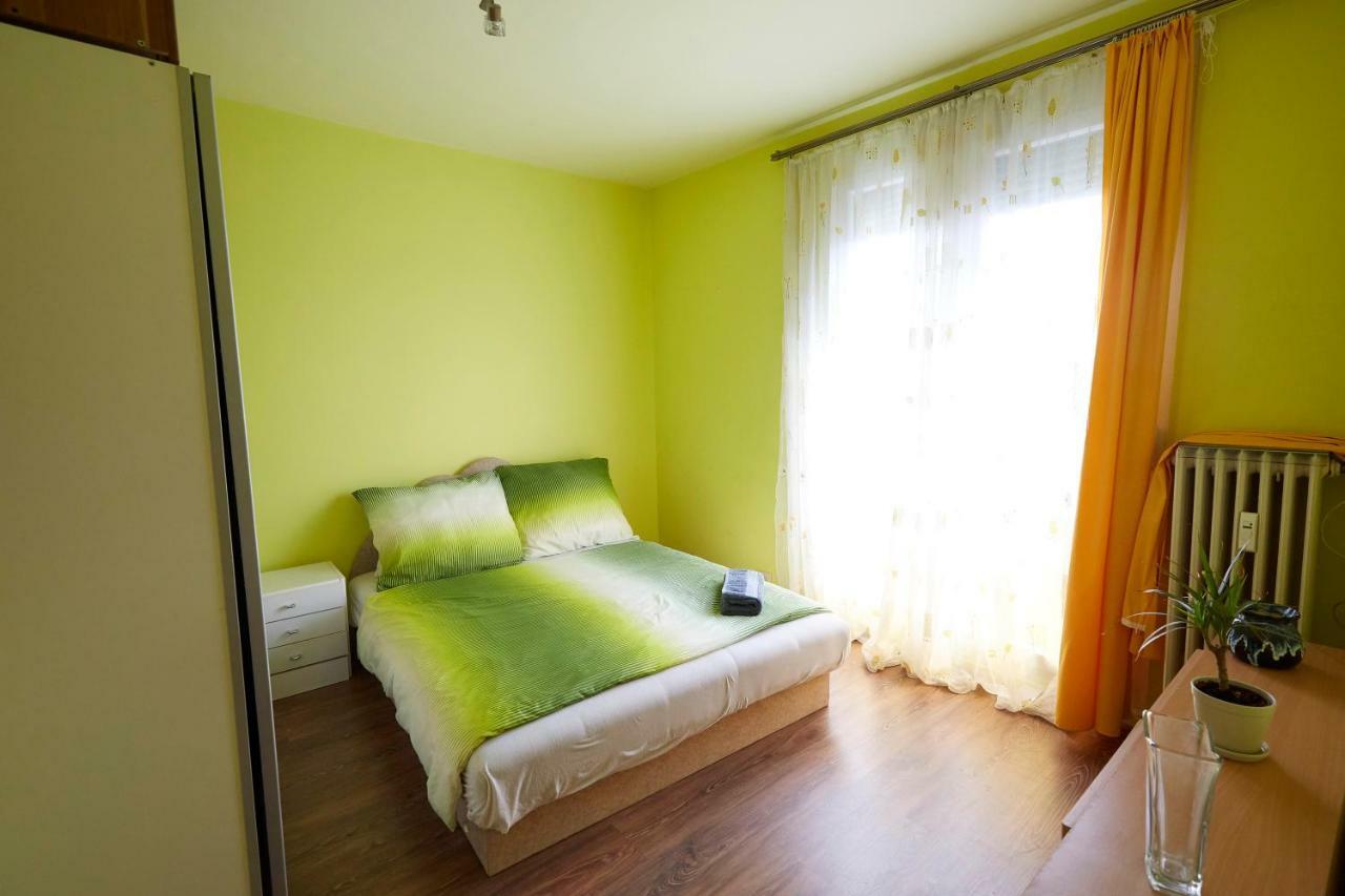 Egyetemváros - A. apartman Pécs Exterior foto
