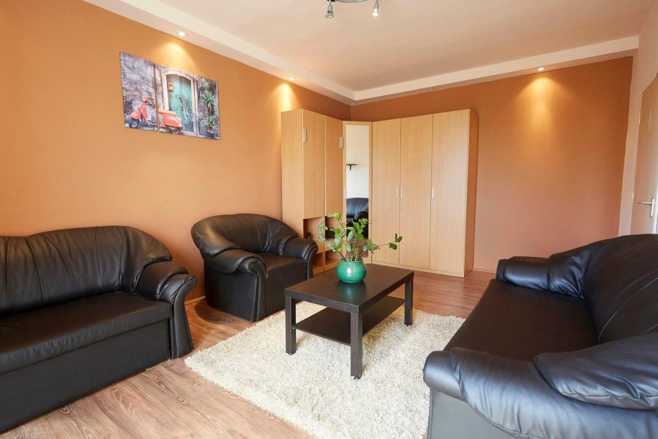 Egyetemváros - A. apartman Pécs Exterior foto